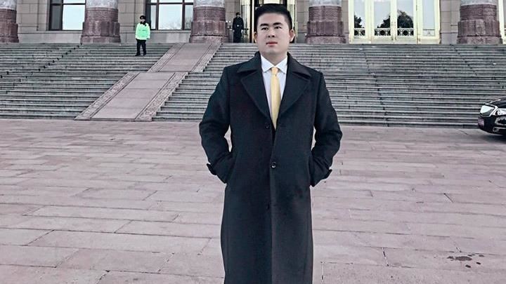 王炳忠讚王毅是男神　網：太誇張了吧