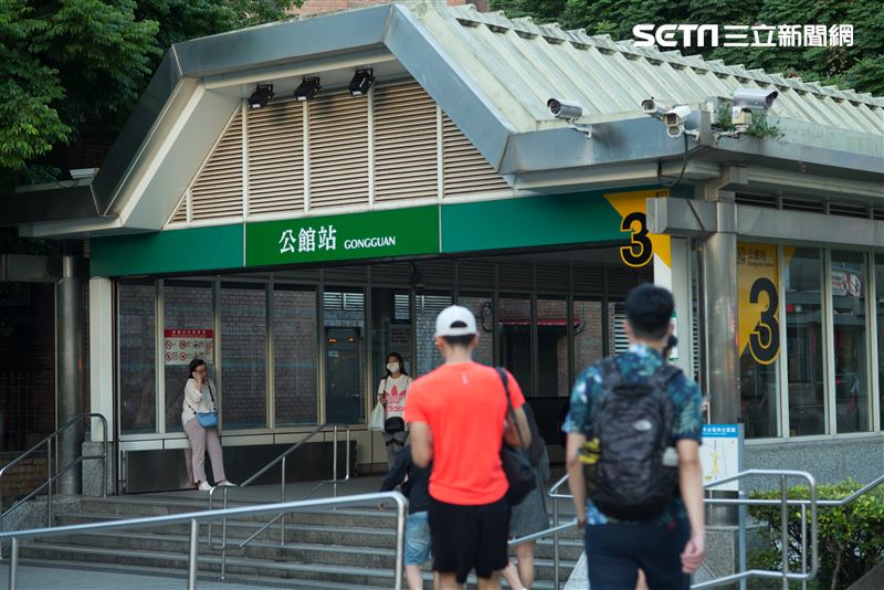 捷運公館站發生怪男噴灑防蟲噴劑事件。（圖／資料照）