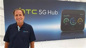 法電信商大將加入HTC陣營　拚轉型數年前HTC在倫敦舉辦阿福機發表會時，梅特爾就以法國最大電信商ORANGE的身分來參加，王雪紅讚許他是難得懂得VIVE、5G、AI、內容等各項領域的人才，很榮幸他願意搬到台灣來跟HTC一起打拚。中央社記者江明晏攝　108年9月17日