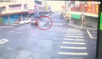 大字噴飛畫面曝！惡駕駛看他爆頭後…