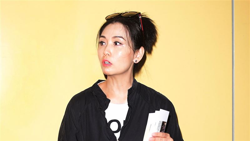 邱淑貞尪店面被狠砸　公司再虧28億