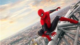  漫威漫畫中的超級英雄「蜘蛛人」，即將再次脫離漫威宇宙！由湯姆霍蘭德（Tom Holland）飾演的蜘蛛人深受粉絲喜愛，他在《復仇者聯盟》系列的多部作品中，表現都相當亮眼，但現在因為拍攝權的爭議問題，導致蜘蛛人又將消失在漫威宇宙內，讓許多粉絲心碎，主角湯姆也在IG上發文，寫道「We did it Mr Stark！」，似乎在跟漫威系列的英雄作告別。（圖／翻攝自Tom Holland IG）