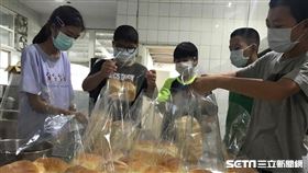 偏鄉童籌到畢旅費 因疫情無法去 做麵包送愛心／興華國小授權提供