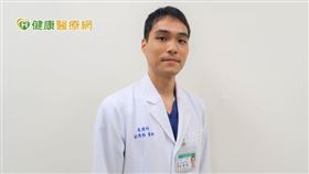 莊博鈞醫師建議，出現肢體痙攣的患者可同時進行藥物治療以達成整體的復原目標，更重要的是保持定期回診、持續遵從醫囑，患者仍有機會重新自理生活。