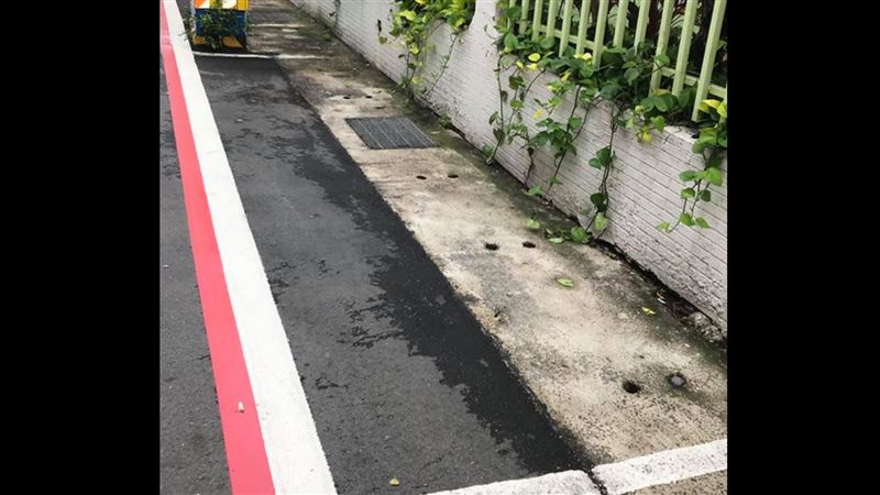 停車格外畫紅線能停？　老司機解答了