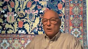 台灣防疫有成  摩根大通估經濟相對樂觀摩根大通首席經濟學家凱斯曼於美東時間26日說，台灣迅速防堵疫情，且受科技業加持，2020年經濟零成長後將恢復到接近正常水準，前景相對樂觀。中央社記者尹俊傑紐約攝  109年5月27日