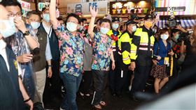 0523陳時中遊墾丁大街,木屐,（圖／疾管署提供）