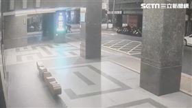 北市劉姓飯店小開擄走合夥人痛毆，並強逼他欠下600萬元本票。（圖／翻攝畫面）