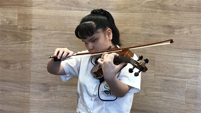 心代眼圓夢　盲生二度獲總統教育獎