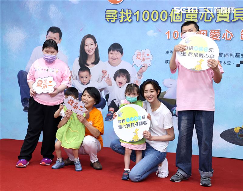 張鈞甯剪掉多年短髮超有個性出席第一社會福利基金會的「1000個童心寶貝守護者」公益活動。（記者邱榮吉/攝影）