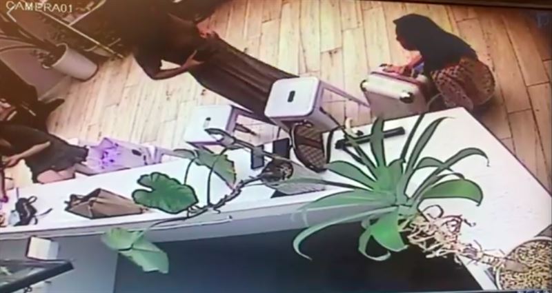 網紅摔飲料討拍　咖啡店曝監視器回擊