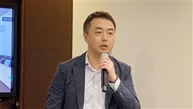 研華董事長之子當選董事工業電腦廠研華28日舉行股東常會，改選董事7席，研華董事長劉克振的兒子劉蔚志（圖）順利進入董事會。他表示，未來將以傳承和監督為主。中央社記者吳家豪攝  109年5月28日