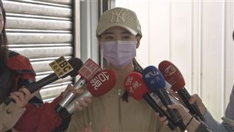 摔飲料洩恨遭砲轟…卡卡兒現身道歉了