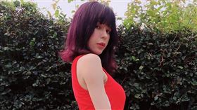 Keanna近期推出單曲《雙魚游泳》。（圖／翻攝自Keanna IG）