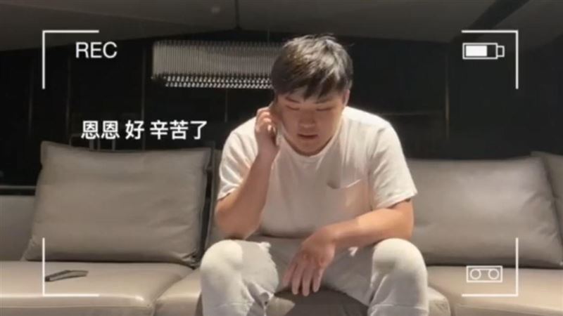 王力宏學弟被隔離　寫歌狂唱1922