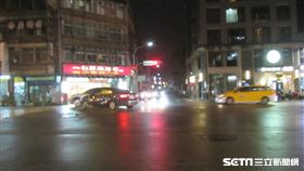 轎車撞腳踏車阿嬤／翻攝畫面