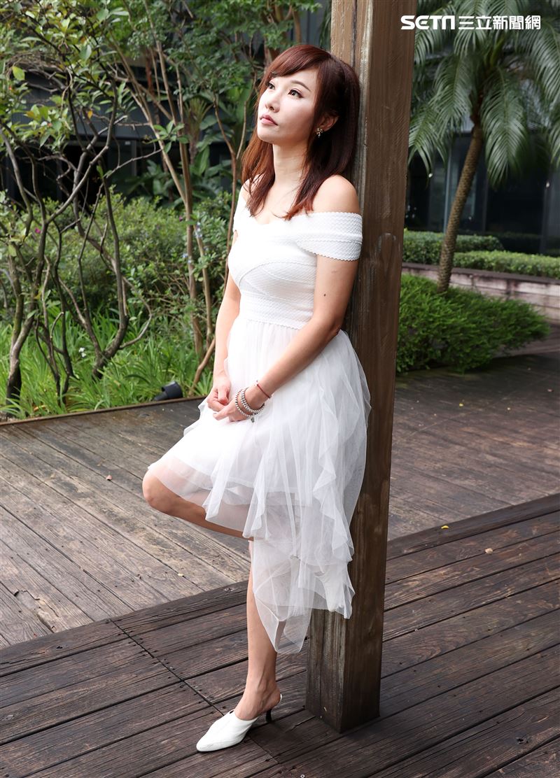 林薇三立新聞網專訪。（記者邱榮吉/攝影）