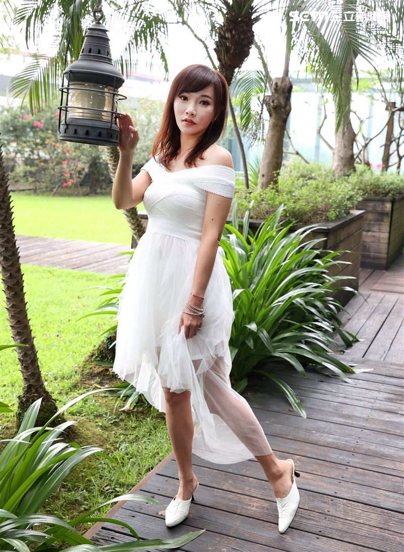 林薇三立新聞網專訪。（記者邱榮吉/攝影）