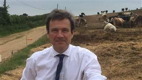 英國擬放寬港人簽證權！議員：讓他們「快速成為英國公民」（圖／翻攝自Bob Seely MP臉書）