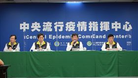 0525CDC記者會，中央流行疫情指揮中心 莊人祥 發言人
中央流行疫情指揮中心 張上淳 專家諮詢小組召集人
中央流行疫情指揮中心 陳時中 指揮官
中央流行疫情指揮中心 周志浩 疫情監測組組長（圖／指揮中心提供）