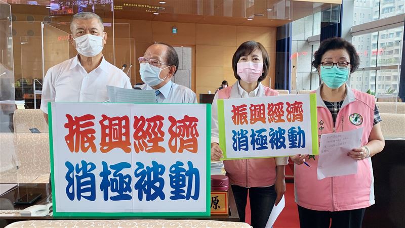 陳時中台中行　藍綠議員要求趁勢行銷