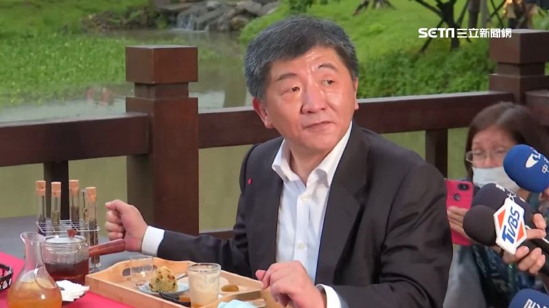 超越藍綠的男人！阿中將與盧秀燕合體