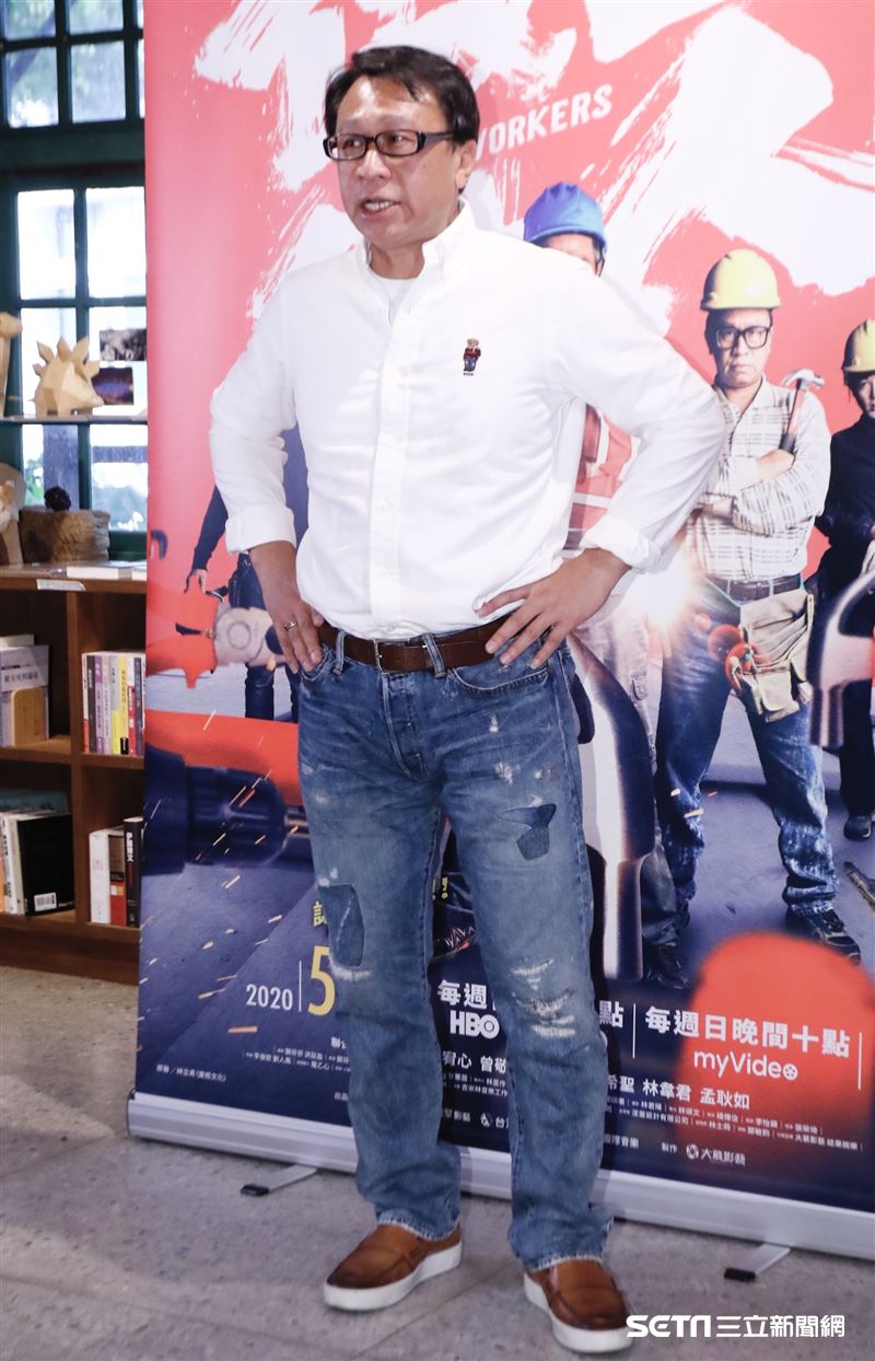 游安順和薛仕凌演出工人超到位。（圖／記者林聖凱攝影）