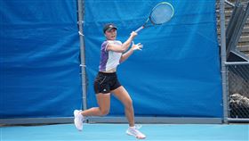 李亞軒憶埃及搭機返台遇疫情　不敢吃喝上廁所台灣網球女將李亞軒29日受訪時，回憶3月結束ITF埃及站賽事返台搭機過程，由於時值武漢肺炎疫情延燒，她在機上近24小時不敢吃喝，也不太敢上廁所。中央社記者黃巧雯攝　109年5月29日