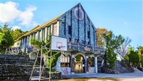 鎮西堡與司馬庫斯部落農牧用地　有望變更建地內政部、原住民族委員會實施泰雅族鎮西堡及司馬庫斯部落案，讓2部落農牧用地有望變更為建地。圖為尖石鄉鎮西堡教堂，是在地部落的既有建築物，若符合原住民族特定區域計畫輔導合法化條件，有望變更為特定目的事業用地。（新竹縣政府提供）中央社記者郭宣(文三)傳真　109年5月29日