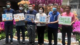 雲林縣府盼農委會調整購肥政策　維護農民生計雲林縣長張麗善（右3）29日表示，縣府今年2月起不斷跟農會及台肥反映農民缺肥等問題，盼中央能了解地方需求，如今再呼籲農委會將區域性地力納入考量，隨著市場逐漸復甦，希望調整購肥政策，以護農民生計。中央社記者姜宜菁攝　109年5月29日