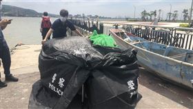 新北市，淡水，金色水岸，浮屍，