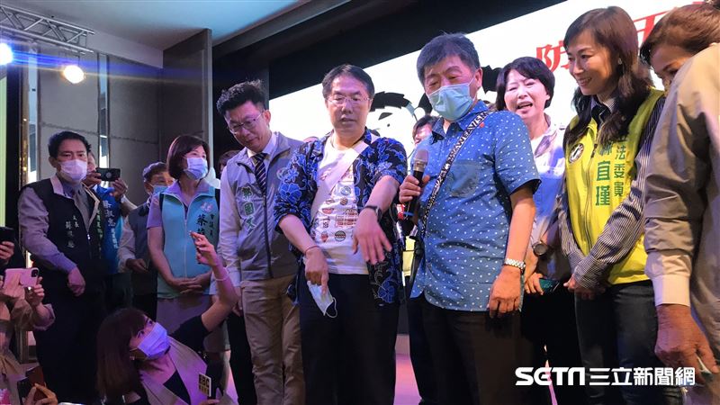不和阿中一起！黃偉哲分桌原因揪甘心