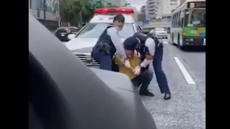 上街抗議！日本也傳警暴力盤查外國人