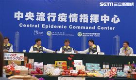 有默契！阿中MIC沒聲　「左右護法」神同步伸手幫忙