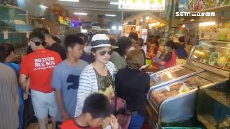 墾丁人潮回來了　沙灘、海產街大爆滿