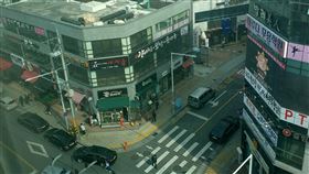 直擊南韓重疫區 大邱台灣教師：日子還是得過南韓大邱出現武漢肺炎超級傳播者，確診人數截至21日上午9時已達84例，市內人潮大幅減少，但仍有民眾出門上班、採買。圖為大邱達城郡街道。（讀者提供）中央社記者廖禹揚傳真　109年2月21日