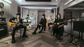 今晚8點五月天舉辦線上直播演唱會。（圖／相信音樂提供）