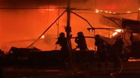 台中,舊建國市場,火警,攤商（圖／翻攝畫面）