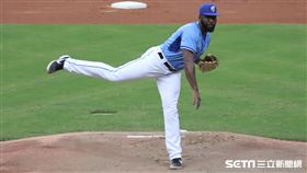▲富邦悍將先發投手索沙。（圖／記者劉彥池攝影）
