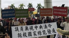 來亂？流浪狗、太陽能…民代狂討回饋