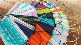 中衛彩色口罩（圖／翻攝自臺史博臉書）（照片來源：中衛）