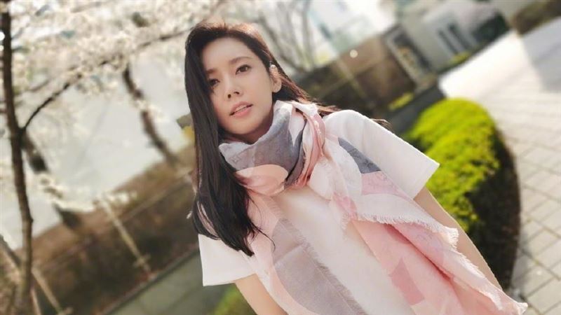 妹溺死母精神分裂　韓星揭童年坎坷