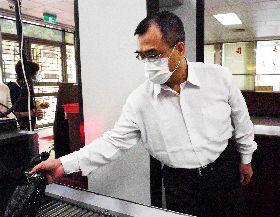 被控貪污案更一審　林益世高院出庭