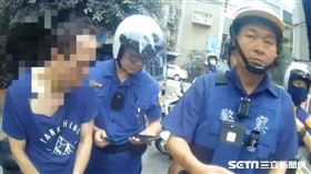 台北市萬華分局發動攔截圍捕，一舉逮獲蕭姓通緝犯。（圖／翻攝畫面）