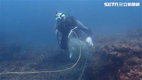 外木山驚見百米奪命漁網。（圖／神豬海底漫游授權提供）