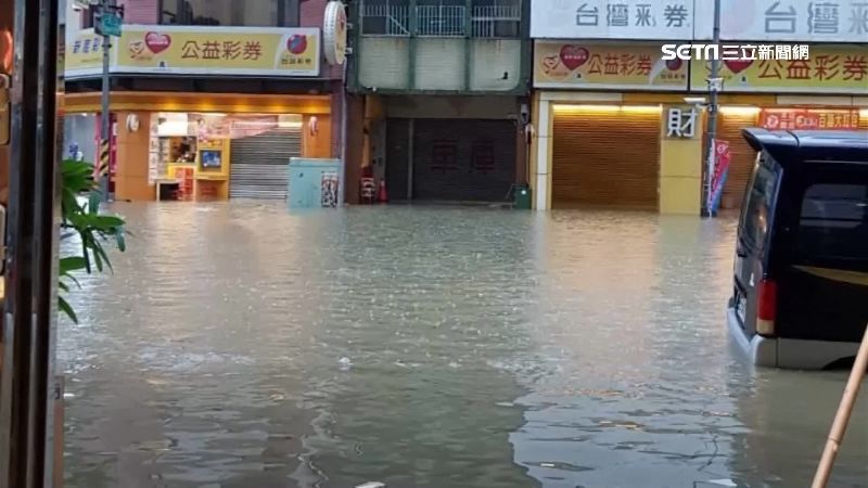 眼睛業障重？挺韓網紅稱：高雄沒淹水