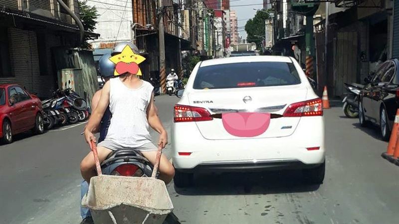 一早開車見「老漢拉車」卻沒辦法檢舉