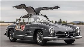 ▲賓士1956年300SL Gullwing。（圖／翻攝Bring A Trailer網站）