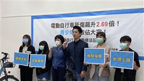 靖娟基金會呼籲修法儘快三讀。（圖／記者陳宜加攝影）