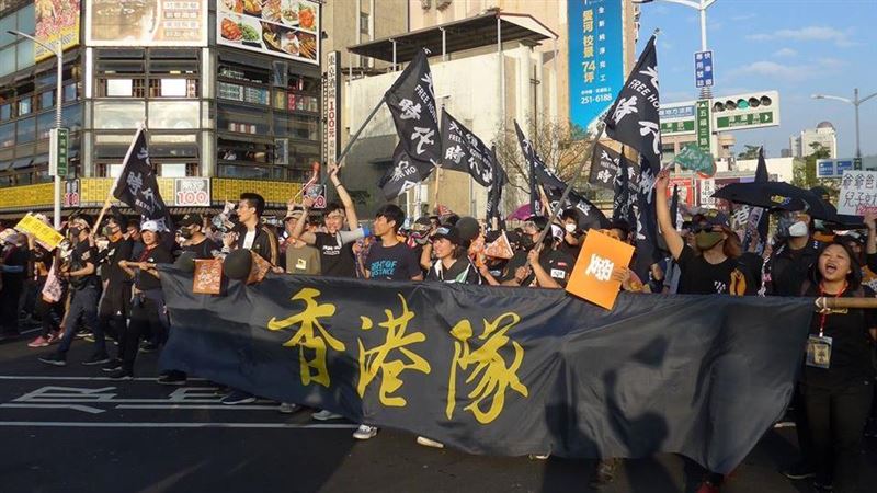 高雄人別被看扁！台大學生會長挺罷韓